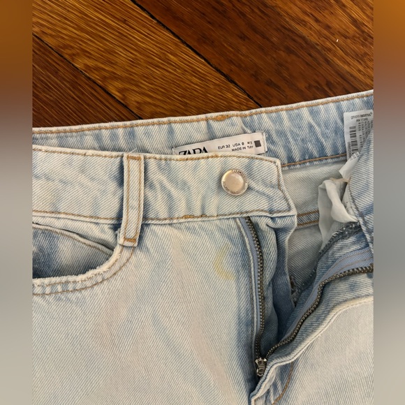 Zara Lightwash Wide Leg Jeans - Picture 3 of 3